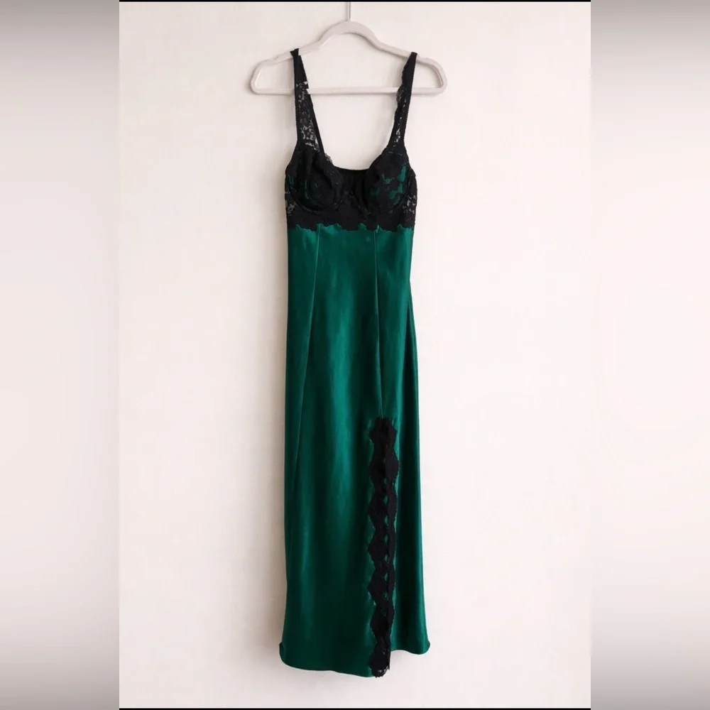 Vintage Y2K Victorias Secret SatinSlip Gown and Robe Set Medium